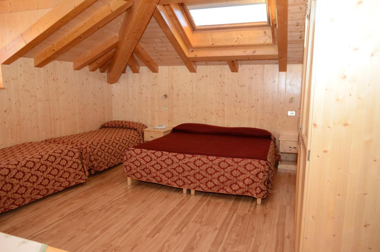 Hotel Corona Карано Экстерьер фото