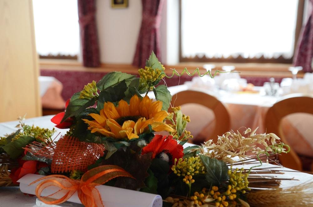 Hotel Corona Карано Экстерьер фото