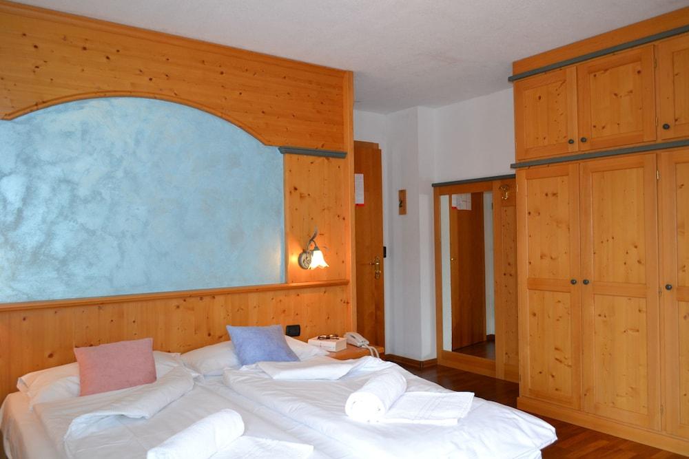 Hotel Corona Карано Экстерьер фото