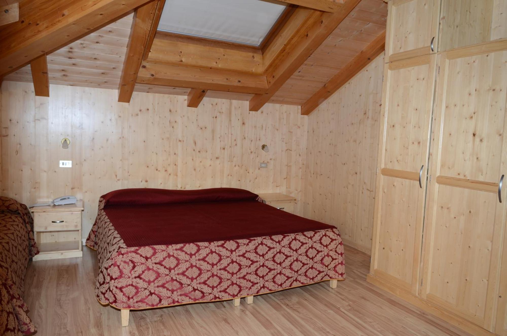 Hotel Corona Карано Экстерьер фото