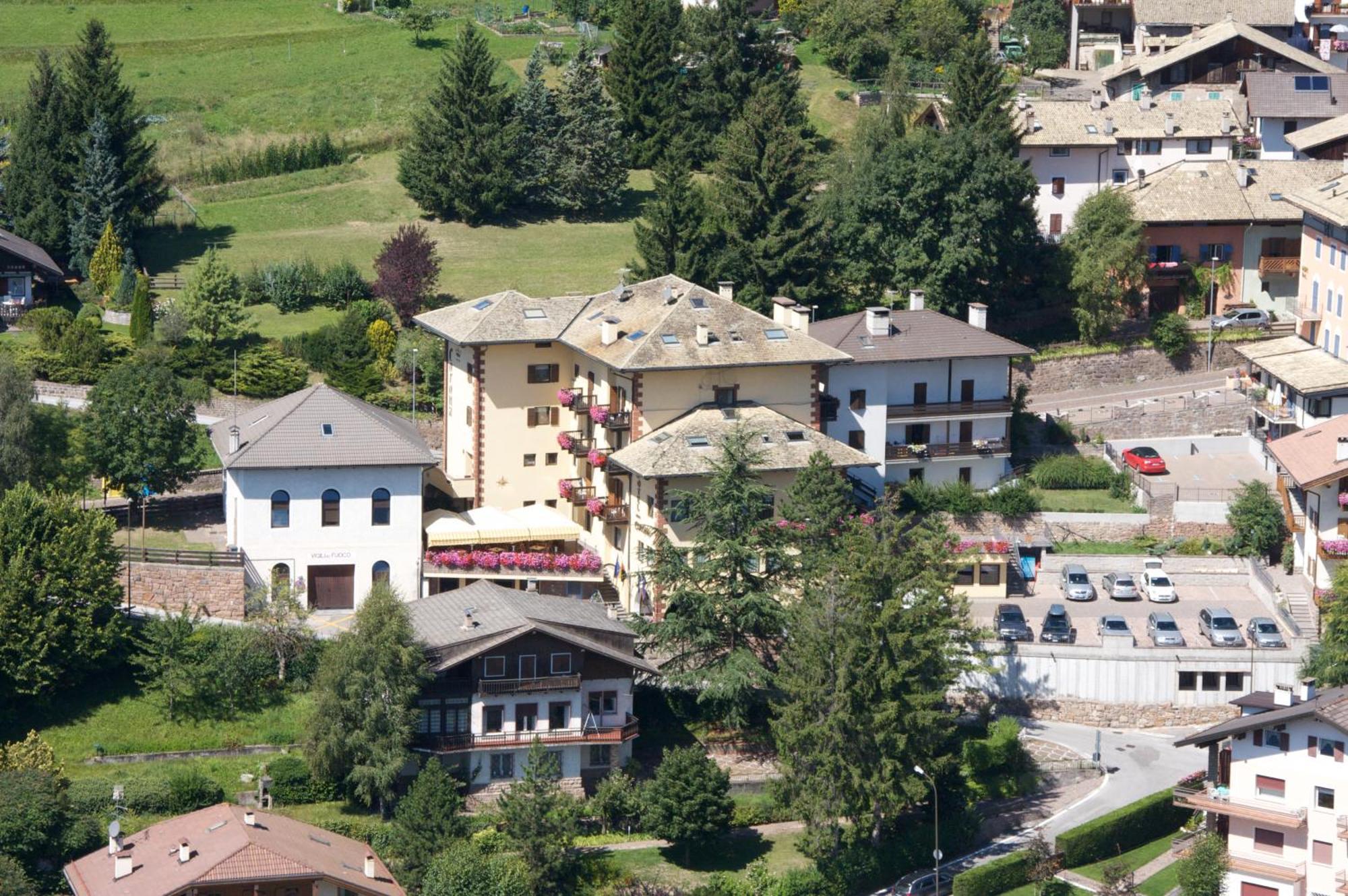 Hotel Corona Карано Экстерьер фото