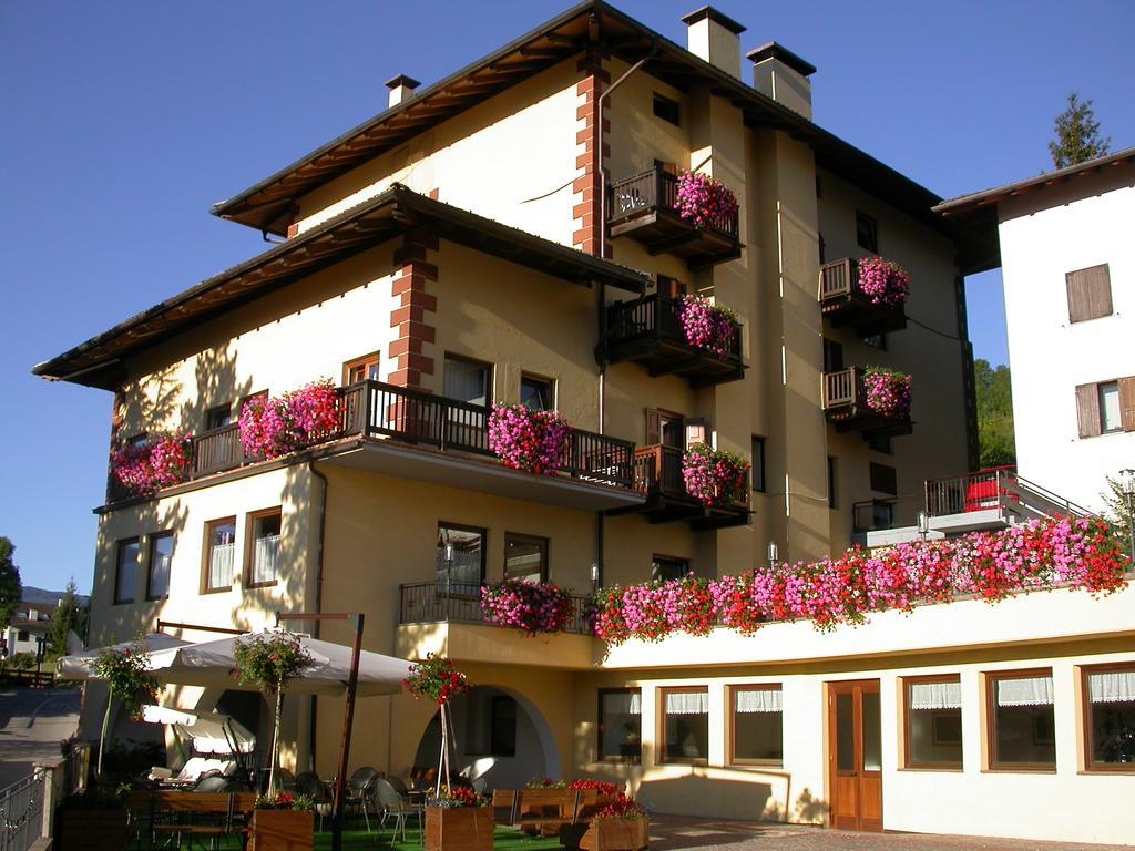 Hotel Corona Карано Экстерьер фото