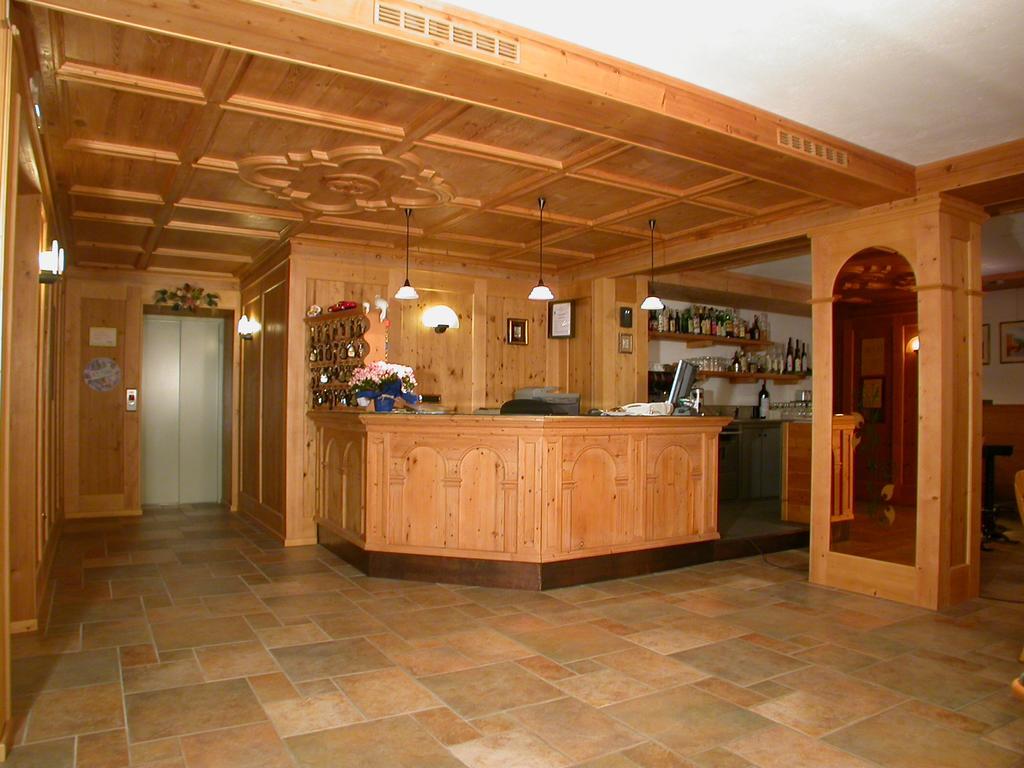 Hotel Corona Карано Экстерьер фото