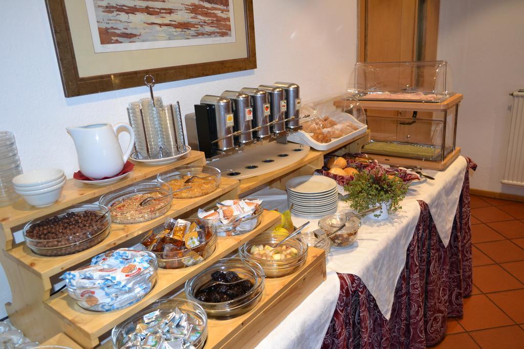 Hotel Corona Карано Экстерьер фото